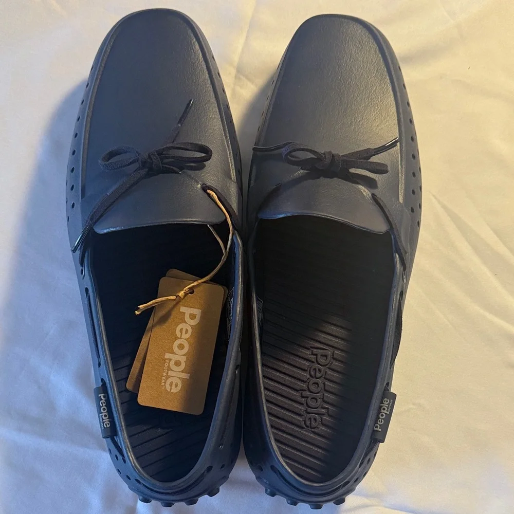 People Slide on Shoes, Size M6/ W8
